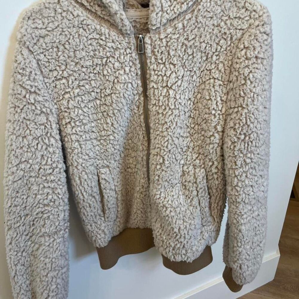 Love Tree Sherpa Zip-Up Jacket Size Medium